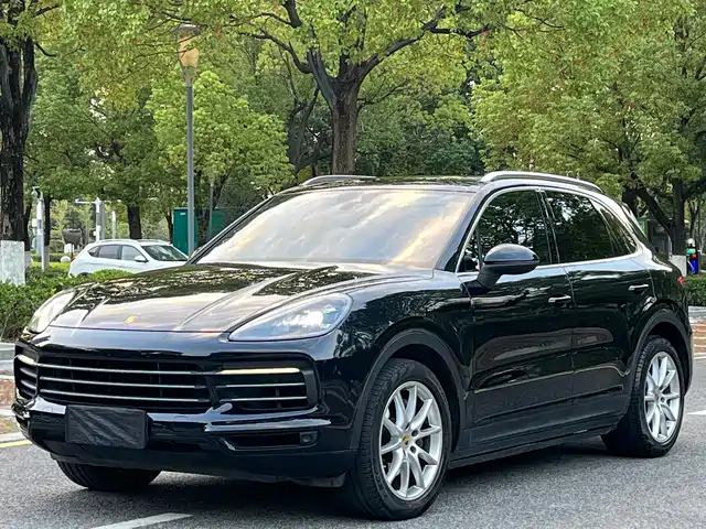 PORSCHE CAYENNE 2018