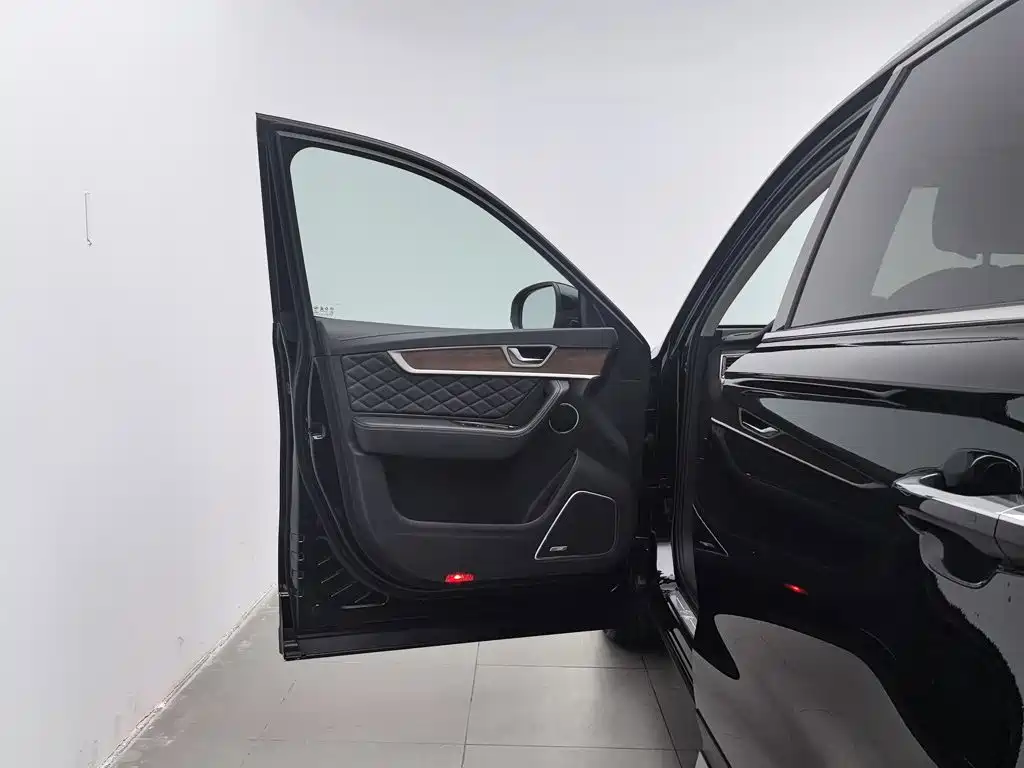 Hongqi Hongqi HS7 — миниатюра 8