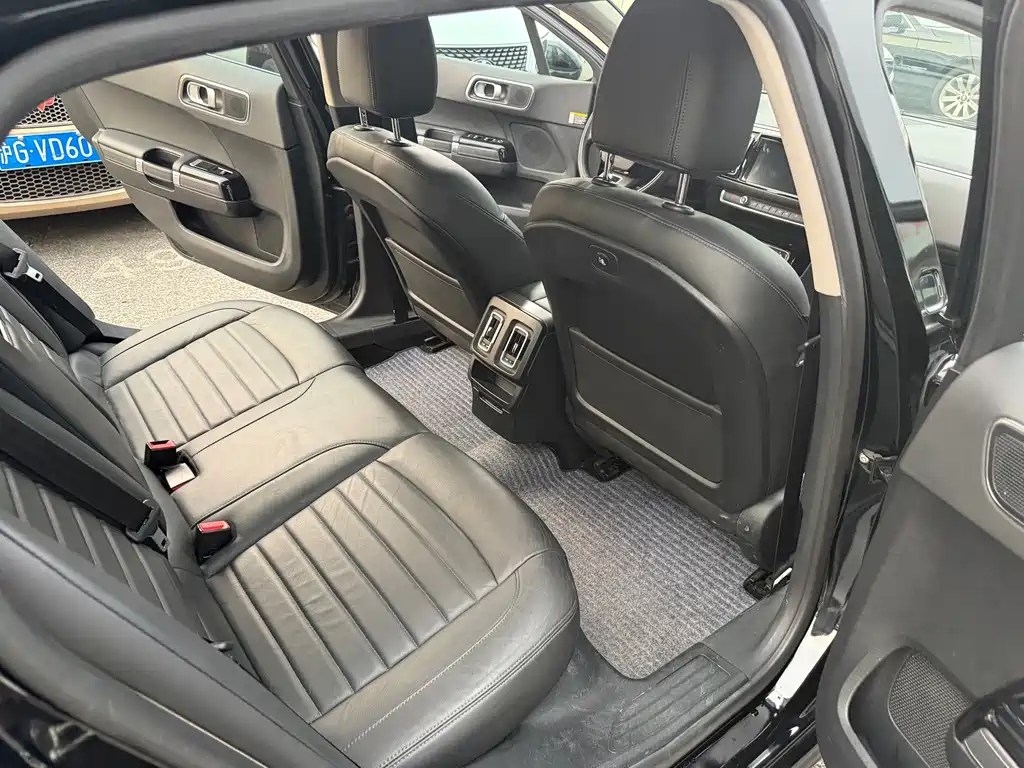 Citroen C6 — миниатюра 10