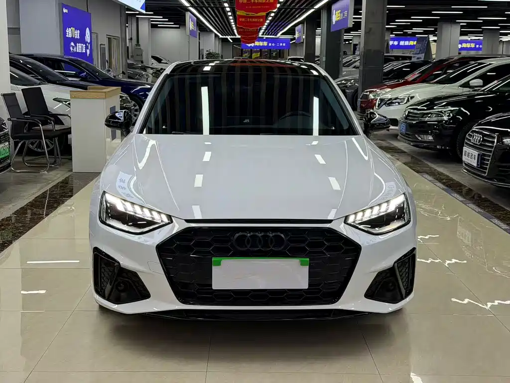 Audi A4L 2022 40 TFSI Luxury