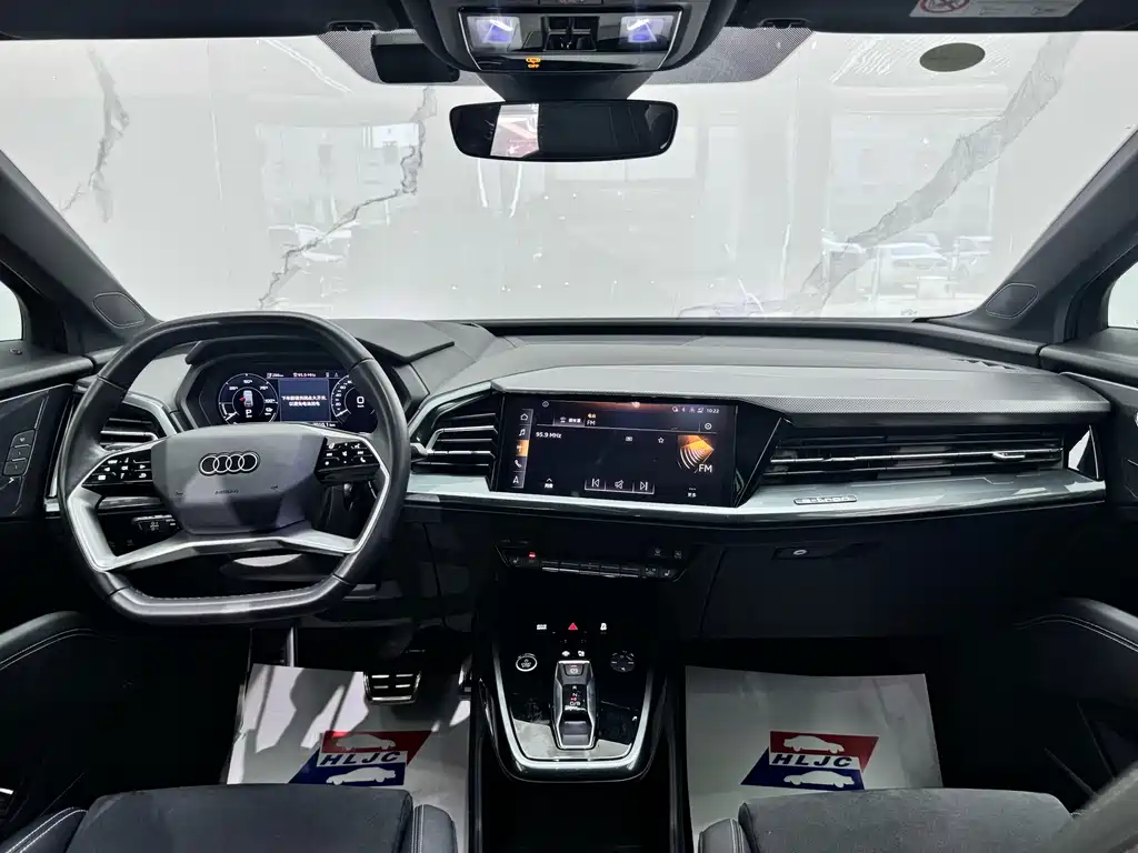 Audi Q5 e-tron — миниатюра 10