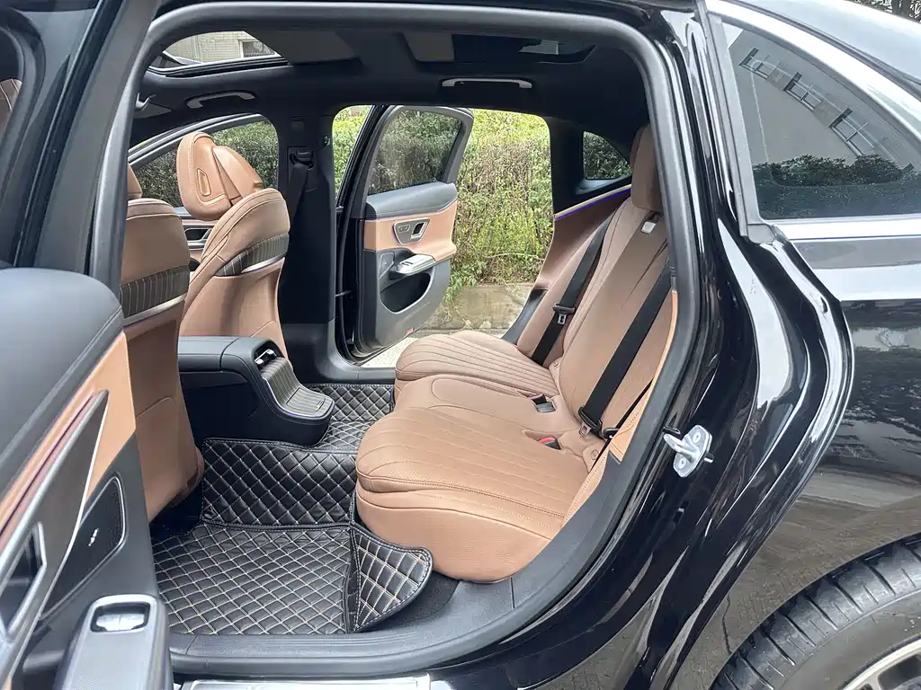 Mercedes-Benz E-Class E 2024 E 300 L Fashion