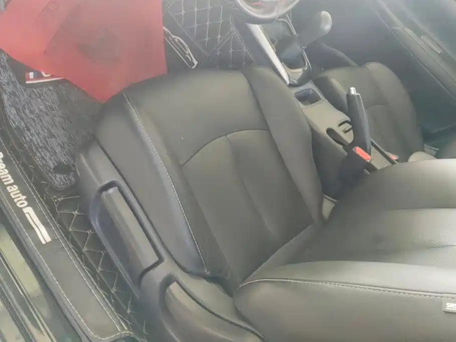 Nissan Sylphy 2016 1.6XL MT Luxury