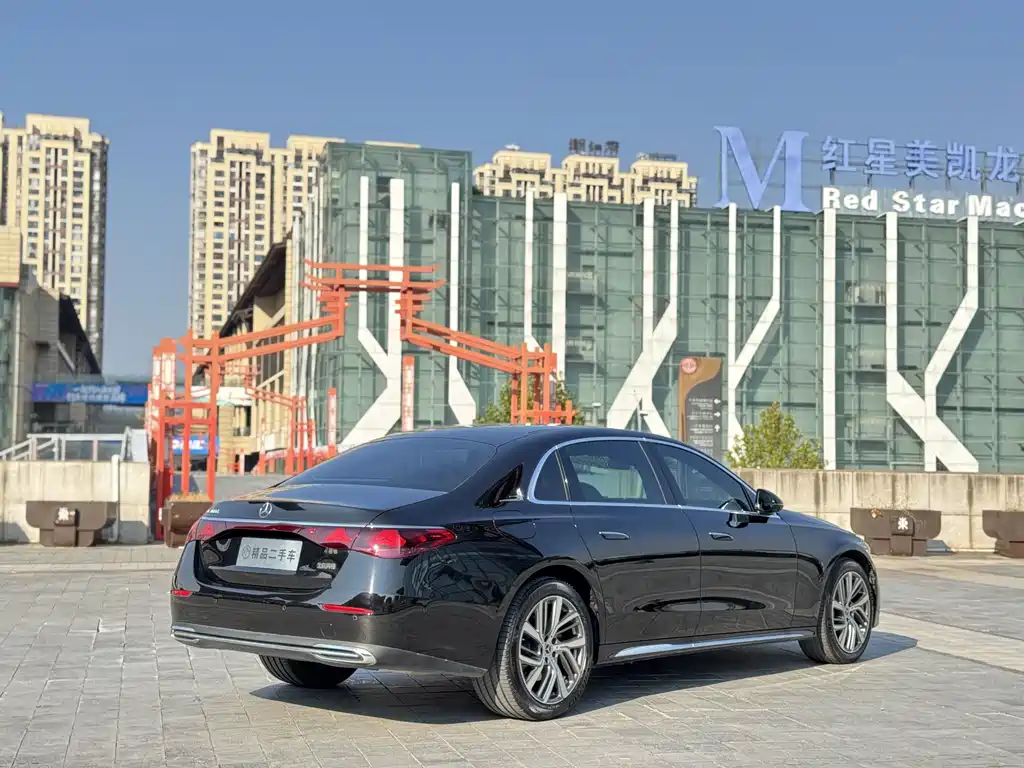 Mercedes-Benz E-Class — миниатюра 9