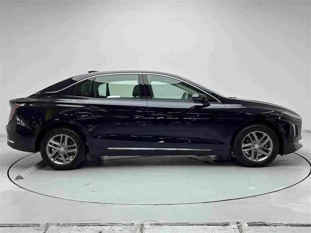 Hongqi E-QM5 2024 500km