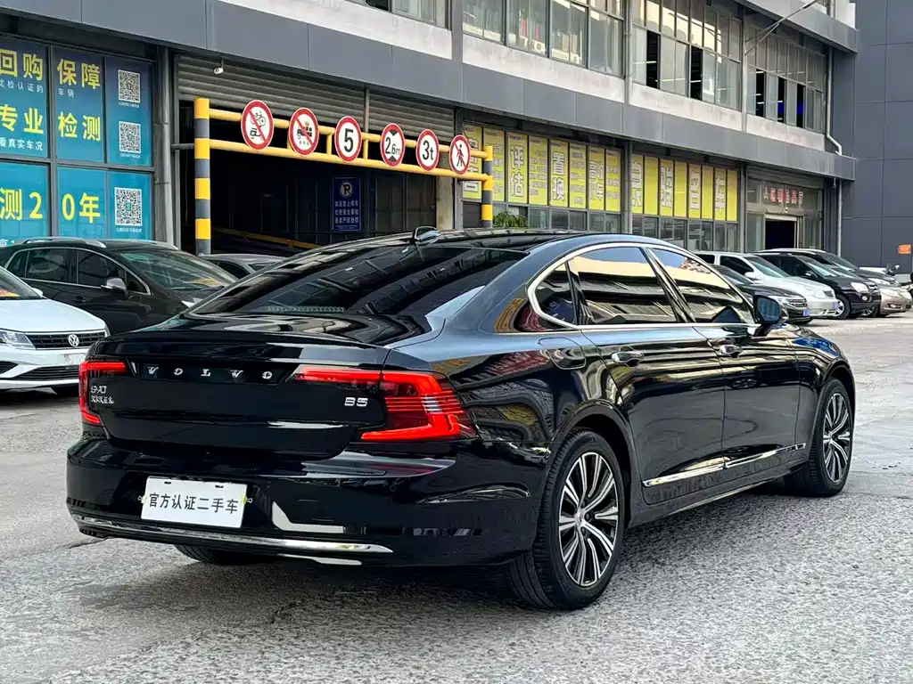 Volvo S90 2021 B5 Luxury
