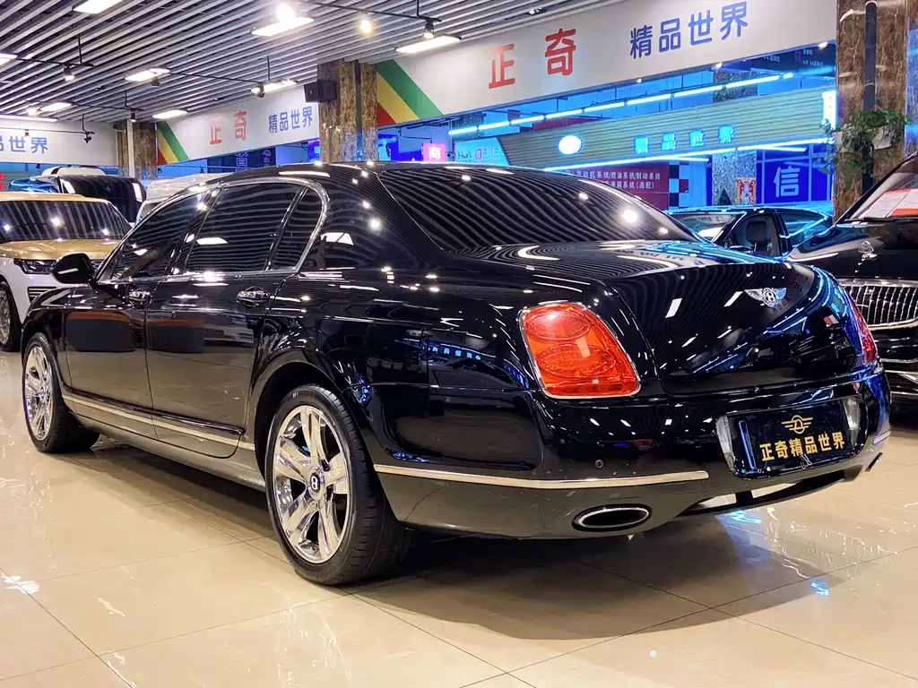 Bentley Flying Spur 2010 6.0T мест
