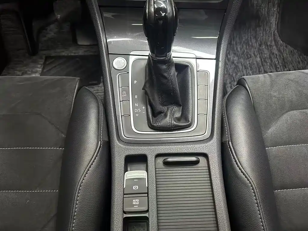 Volkswagen Golf — миниатюра 13