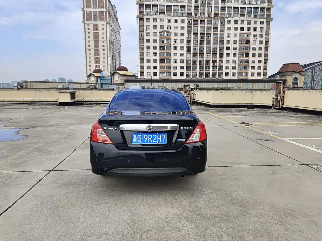 Nissan Sunny — миниатюра 4