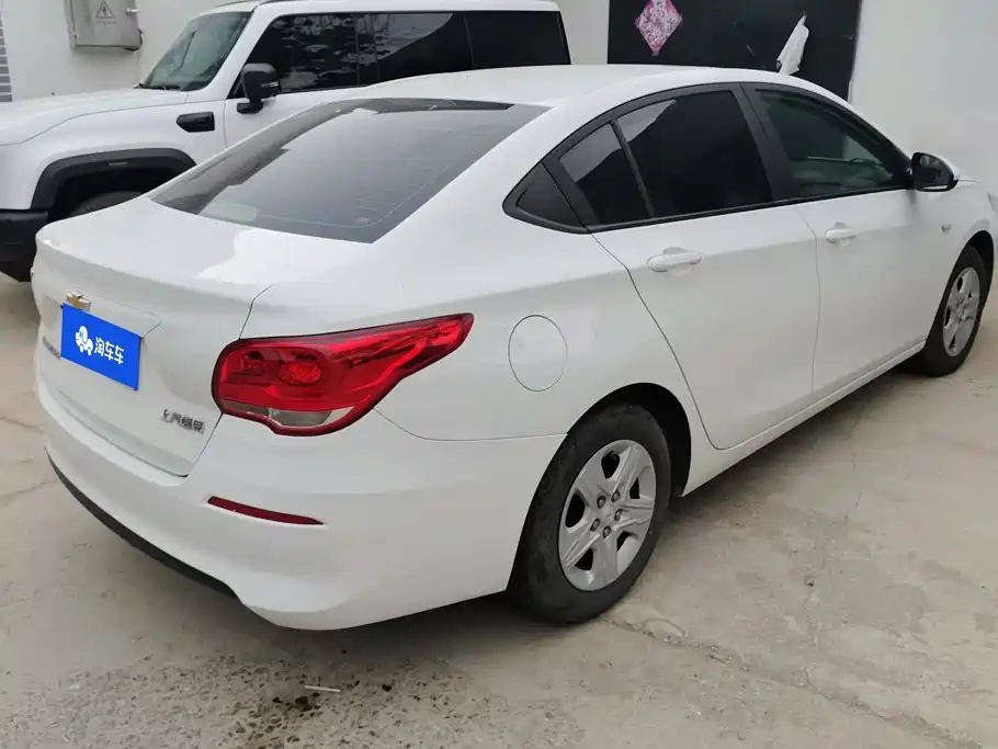 Chevrolet Cavalier — миниатюра 3