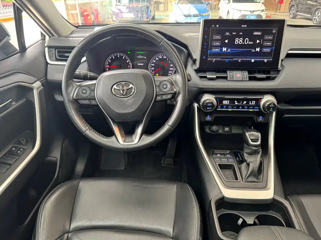 Toyota Wildlander — миниатюра 12