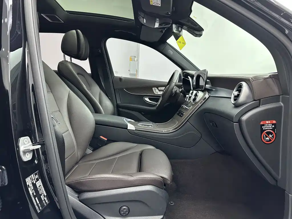 Mercedes-Benz GLC — миниатюра 12