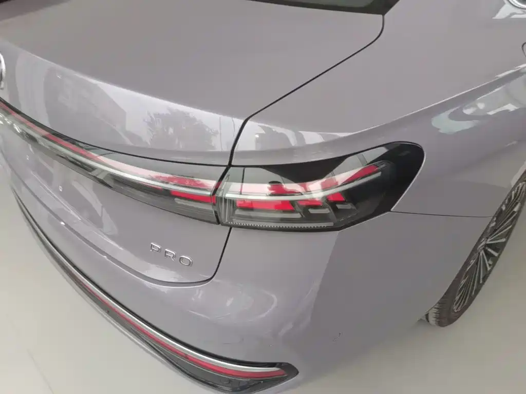Volkswagen Passat — миниатюра 8
