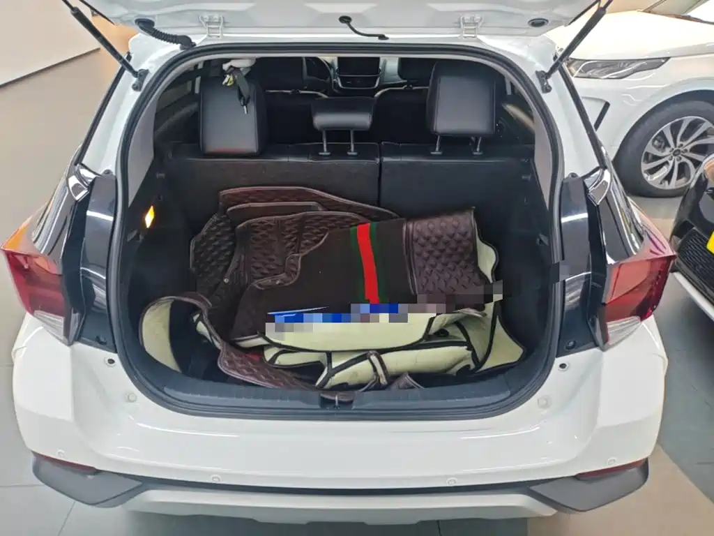 Toyota Yaris L — миниатюра 19
