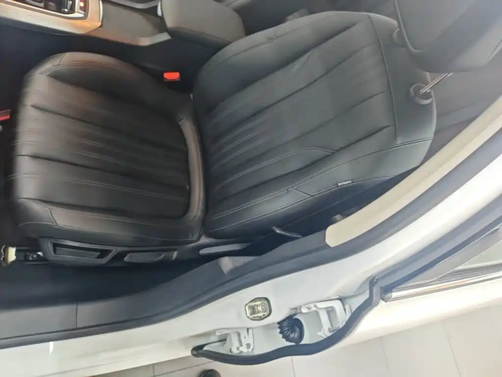 Peugeot 408 — миниатюра 15