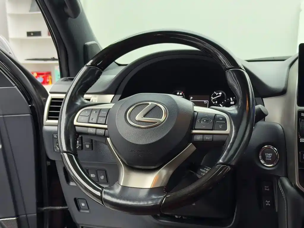 Lexus GX — миниатюра 13