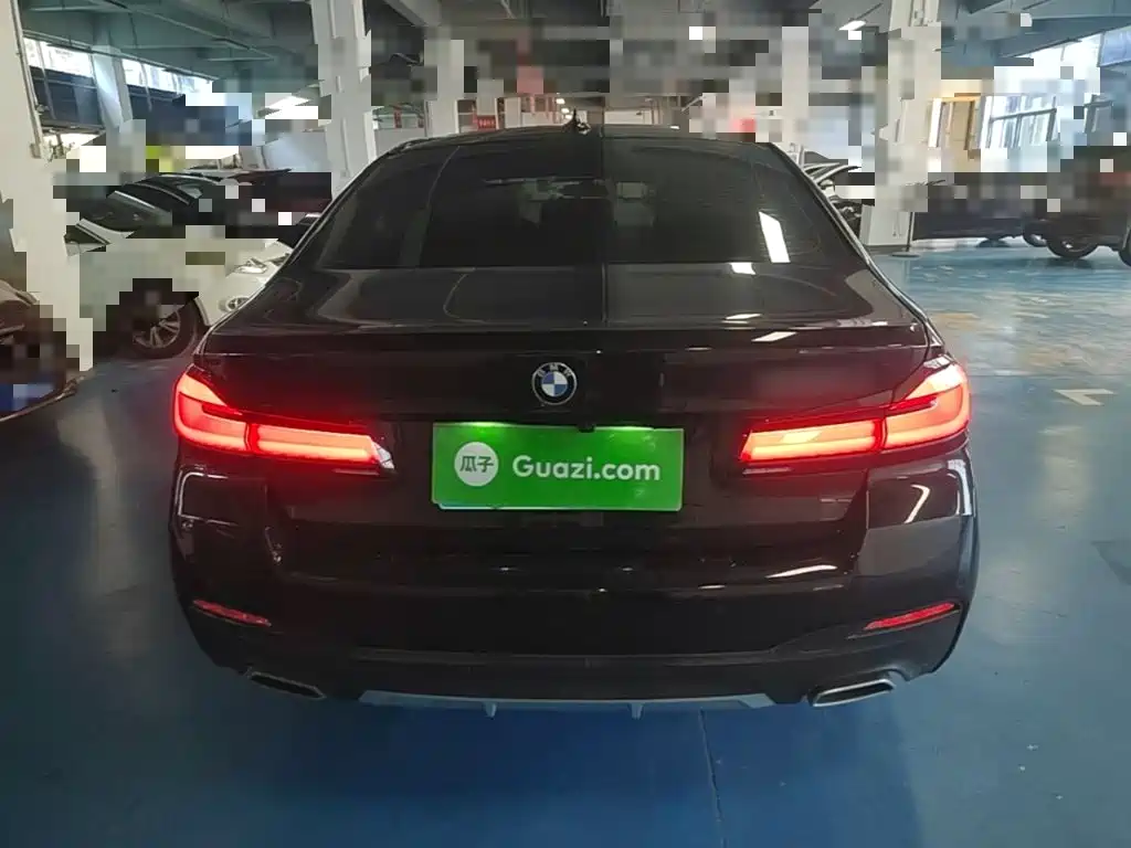 BMW 5 Series — миниатюра 6