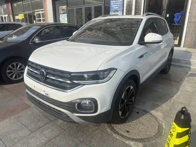 VOLKSWAGEN EXPLORING THE SHADOW