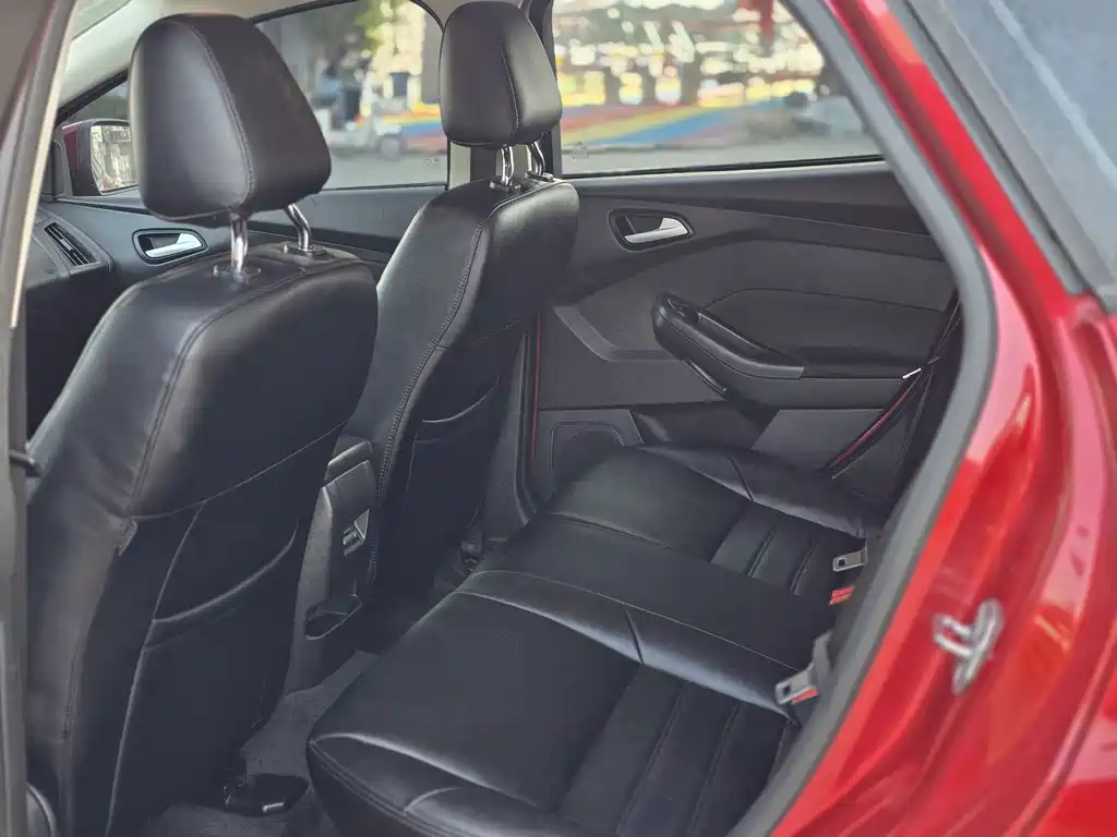 Ford Focus — миниатюра 4