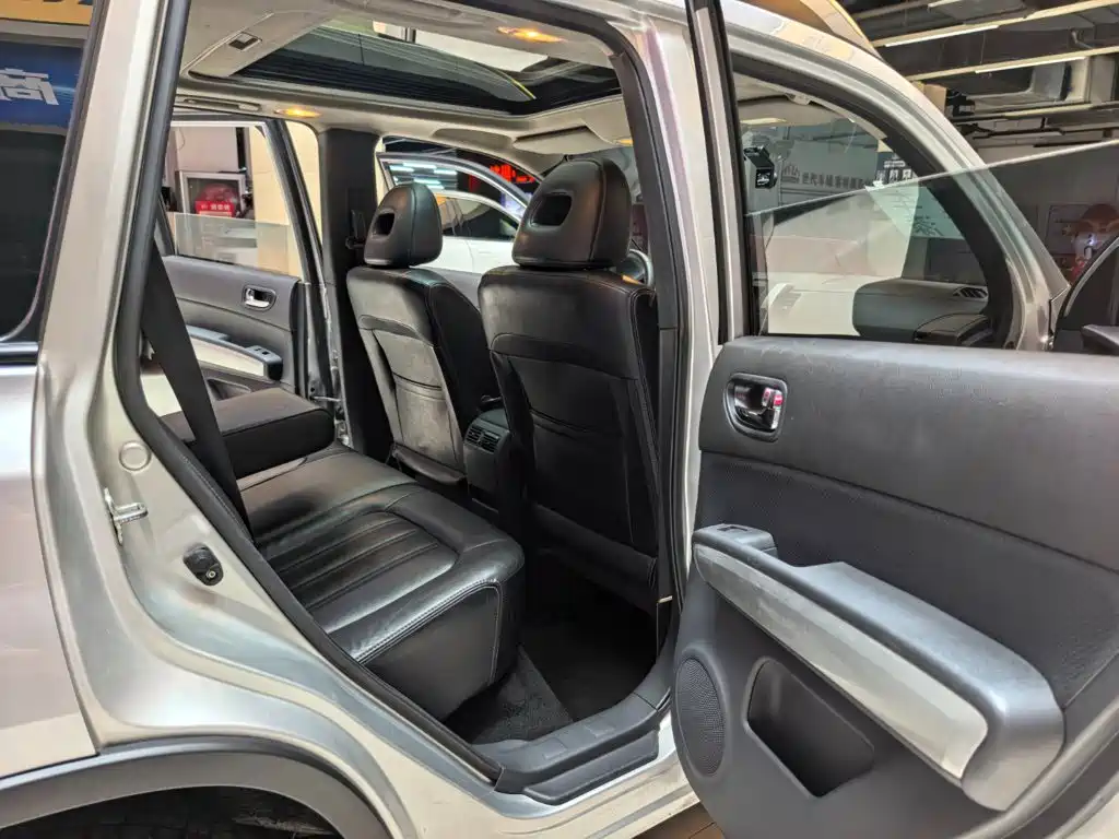 Nissan X-Trail — миниатюра 8