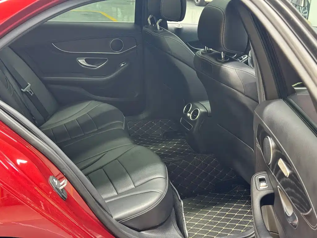 Mercedes-Benz C-Class — миниатюра 10