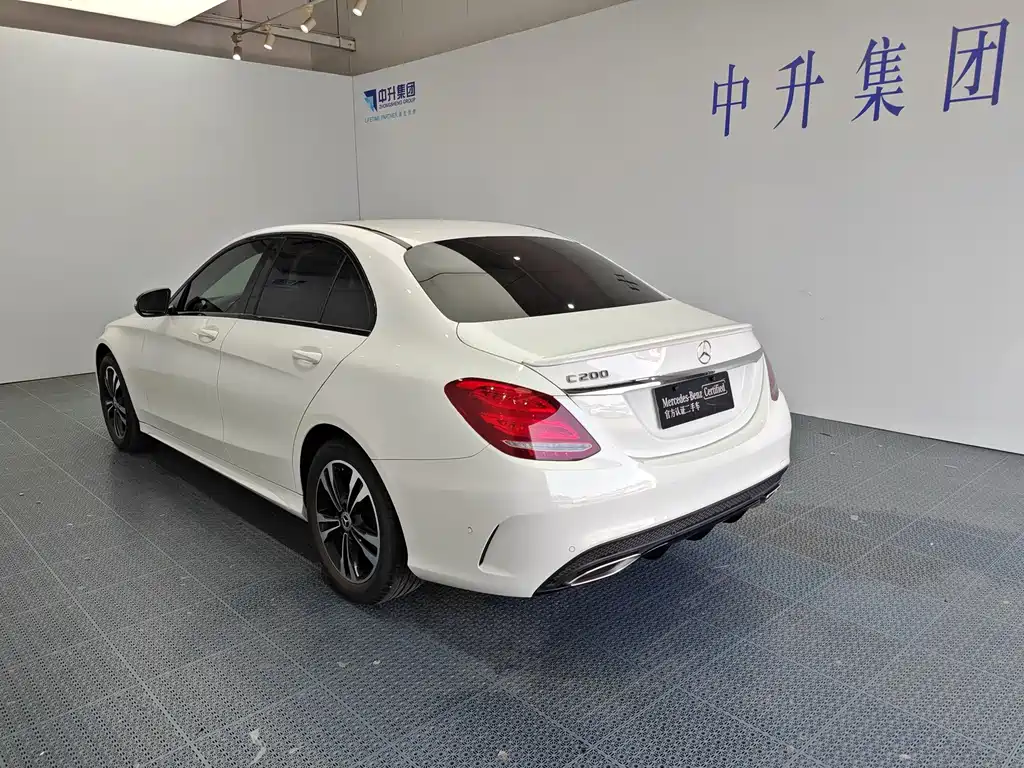 Mercedes-Benz C-Class — миниатюра 4
