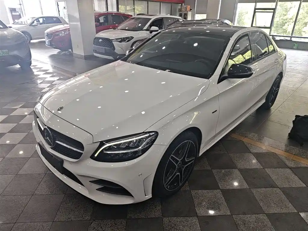 Mercedes-Benz C-Class 2021