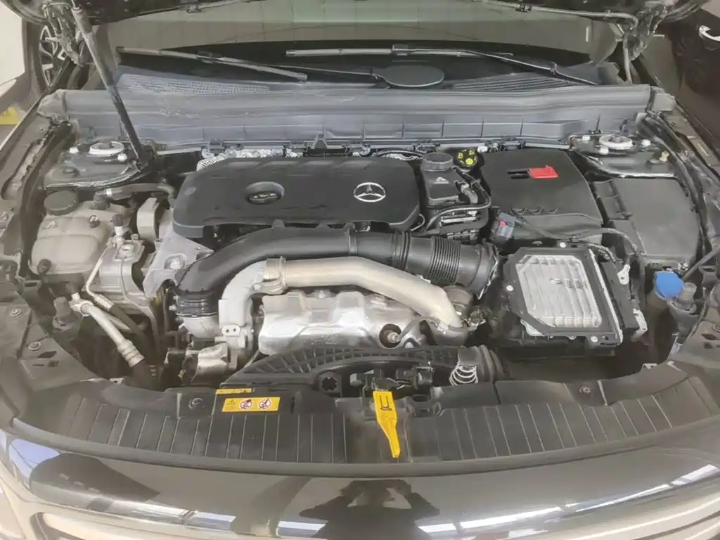 Mercedes-Benz GLB — миниатюра 20