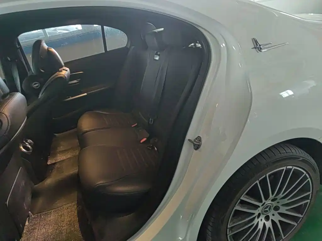 Mercedes-Benz C-Class — миниатюра 17