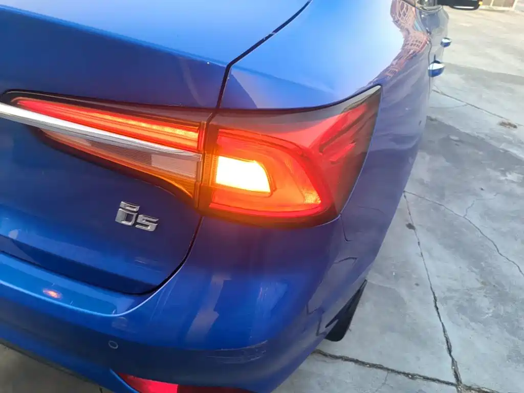 Roewe i5 — миниатюра 8
