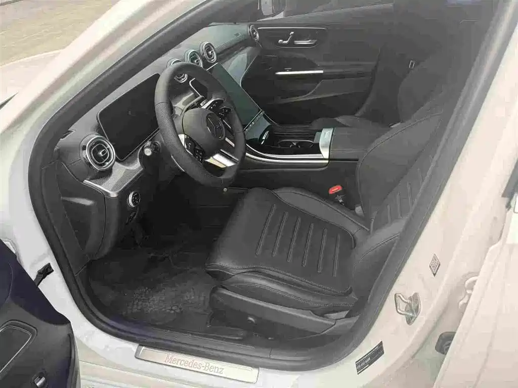 Mercedes-Benz C-Class — миниатюра 4