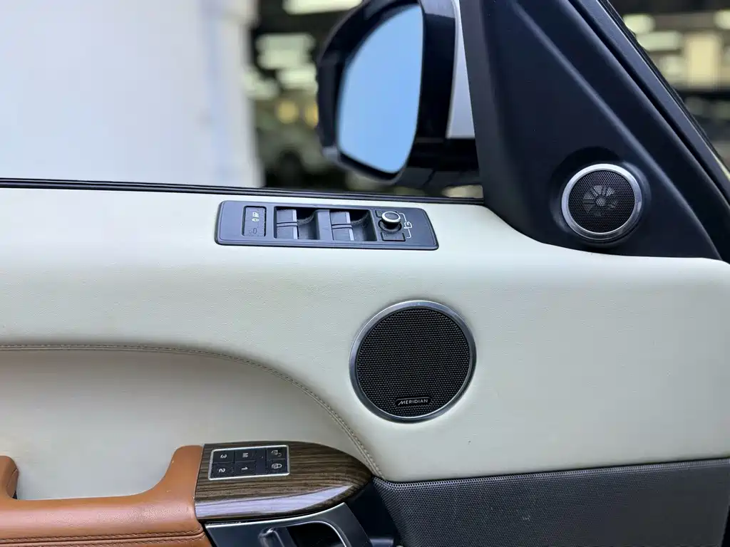 Land Rover Sport — миниатюра 7