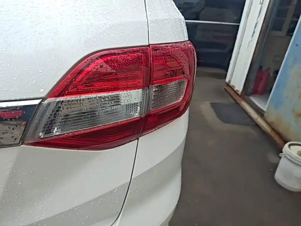Ford Everest — миниатюра 8