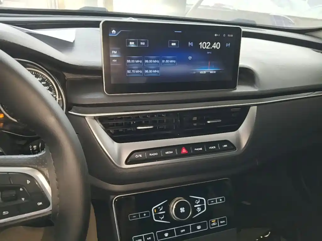 Hongqi Hongqi H5 — миниатюра 13
