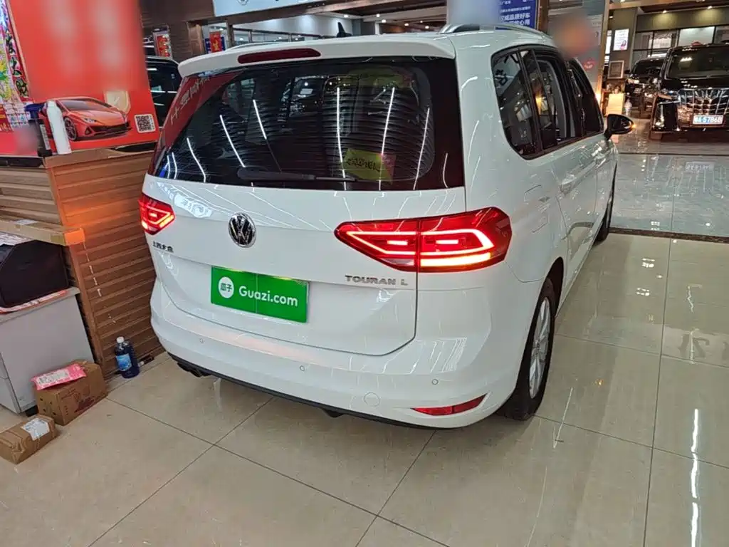 Volkswagen Touran — миниатюра 7