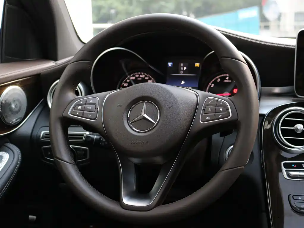Mercedes-Benz GLC — миниатюра 15