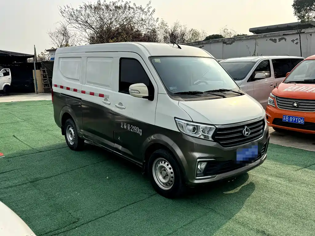 CHANGAN CROSS STAR V3