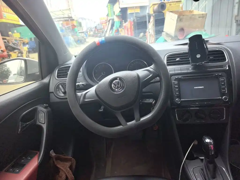 Volkswagen Polo — миниатюра 11