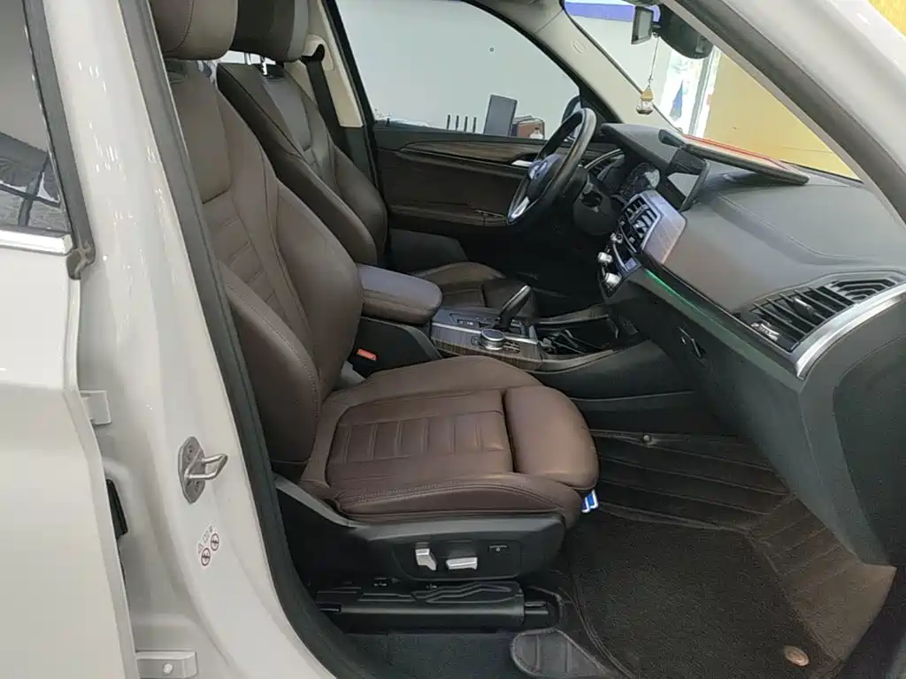 BMW X3 — миниатюра 25