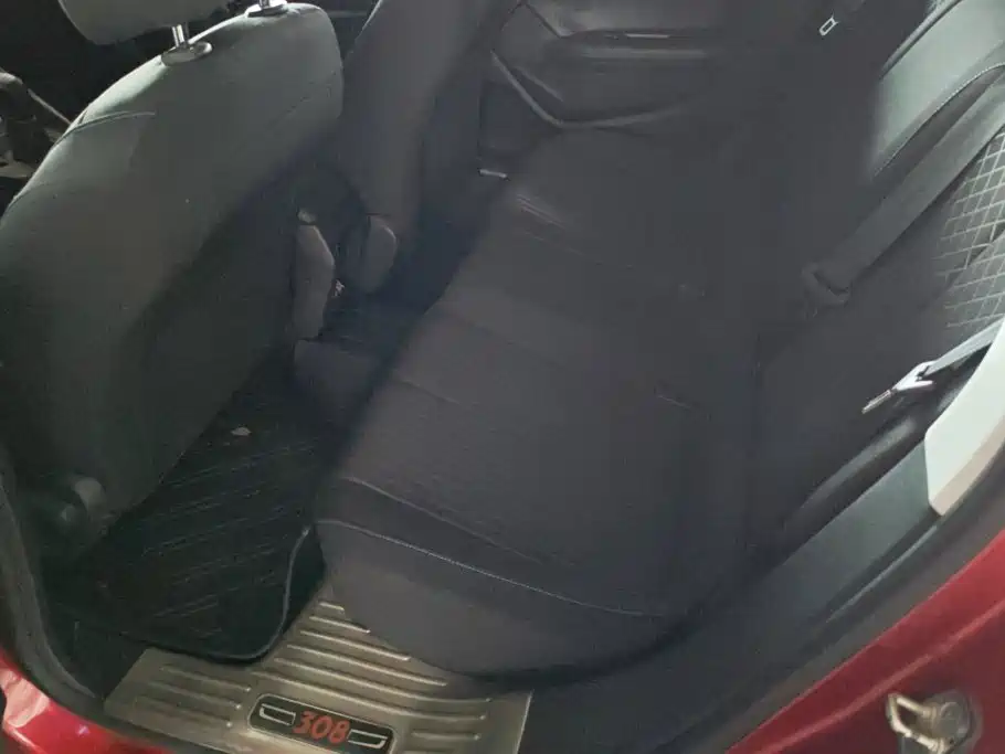 Peugeot 308 — миниатюра 11