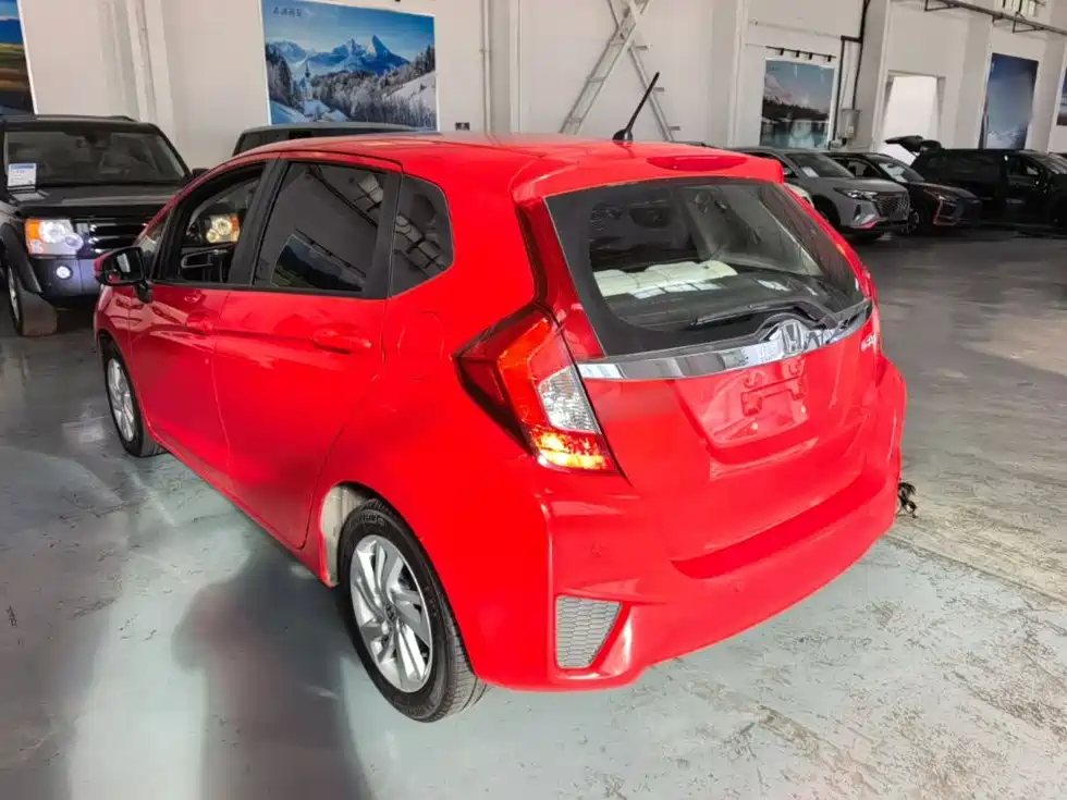 Honda Fit — миниатюра 5