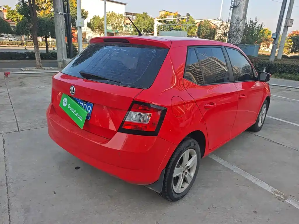 Skoda Fabia — миниатюра 7