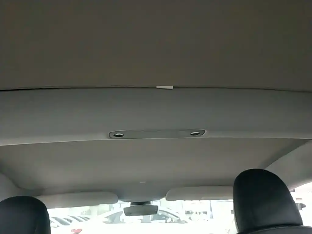 Tesla Model 3 — миниатюра 18
