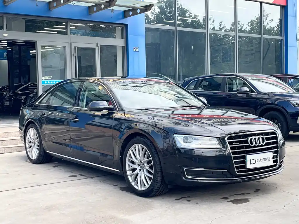 Audi A8 — миниатюра 3