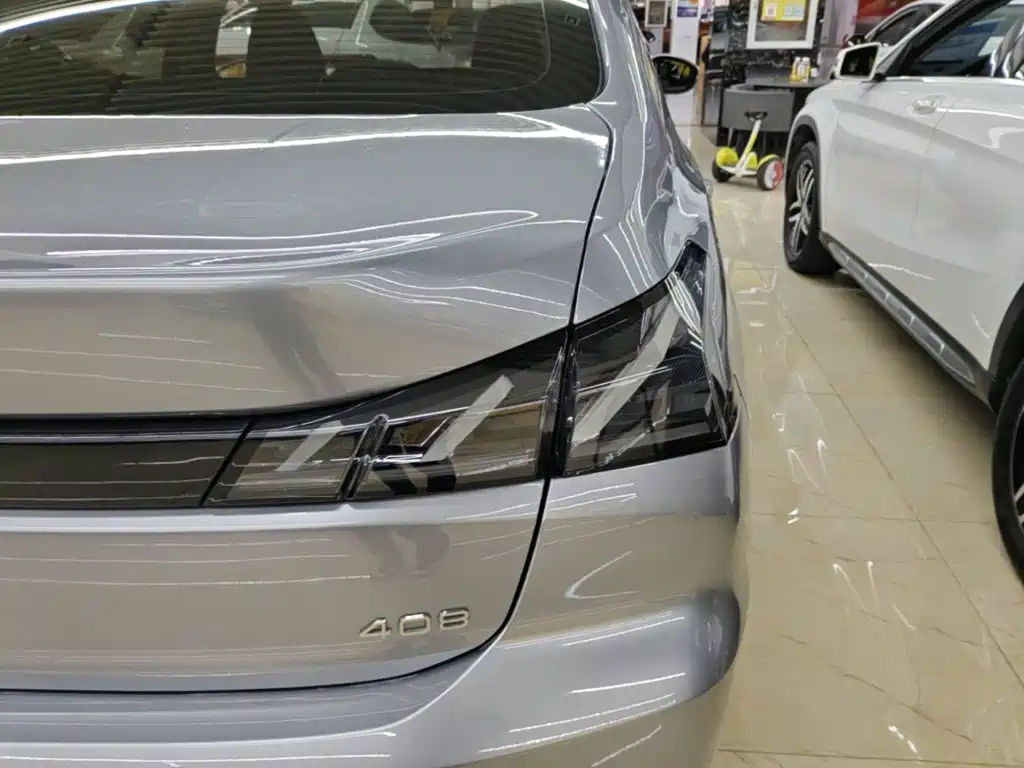 Peugeot 408 — миниатюра 8