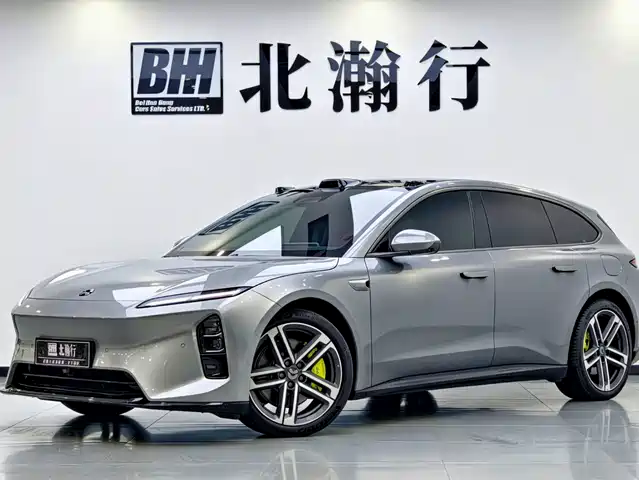 2025 Nio ET5