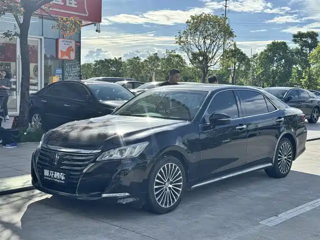 2019 Toyota Crown