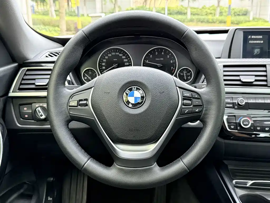 BMW 3 Series GT — миниатюра 10