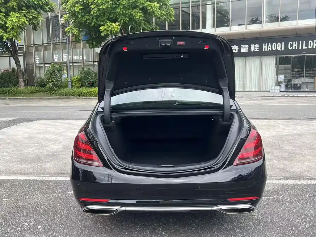 Mercedes-Benz S-Class — миниатюра 11