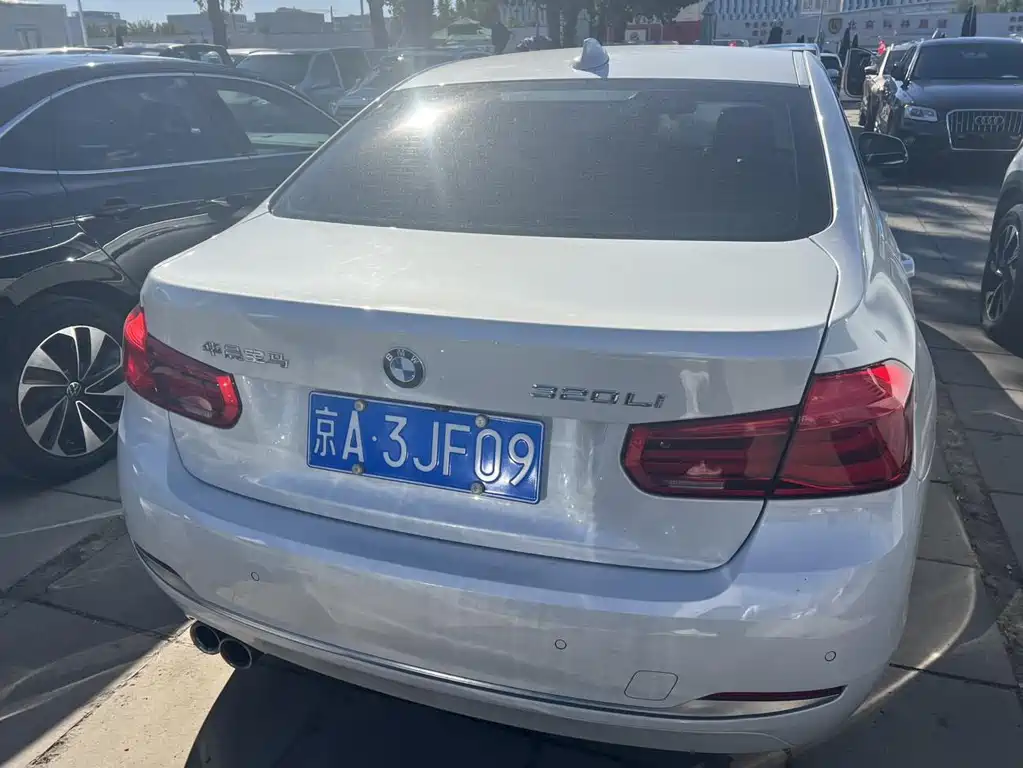 BMW 3 Series — миниатюра 14